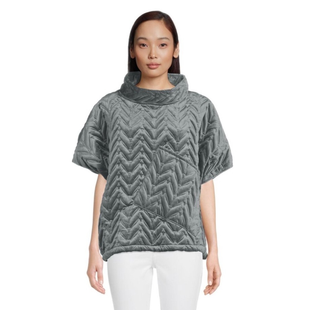 NWT World Market Lounge Quilted GRAY crushed velvet Poncho farmer’s market